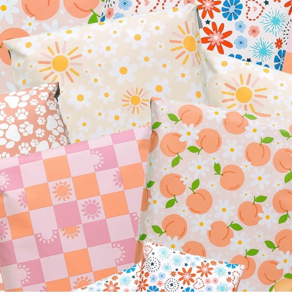 Daisies Poly Mailers 12x15.5 Pack of 25 - Picture 6 of 7